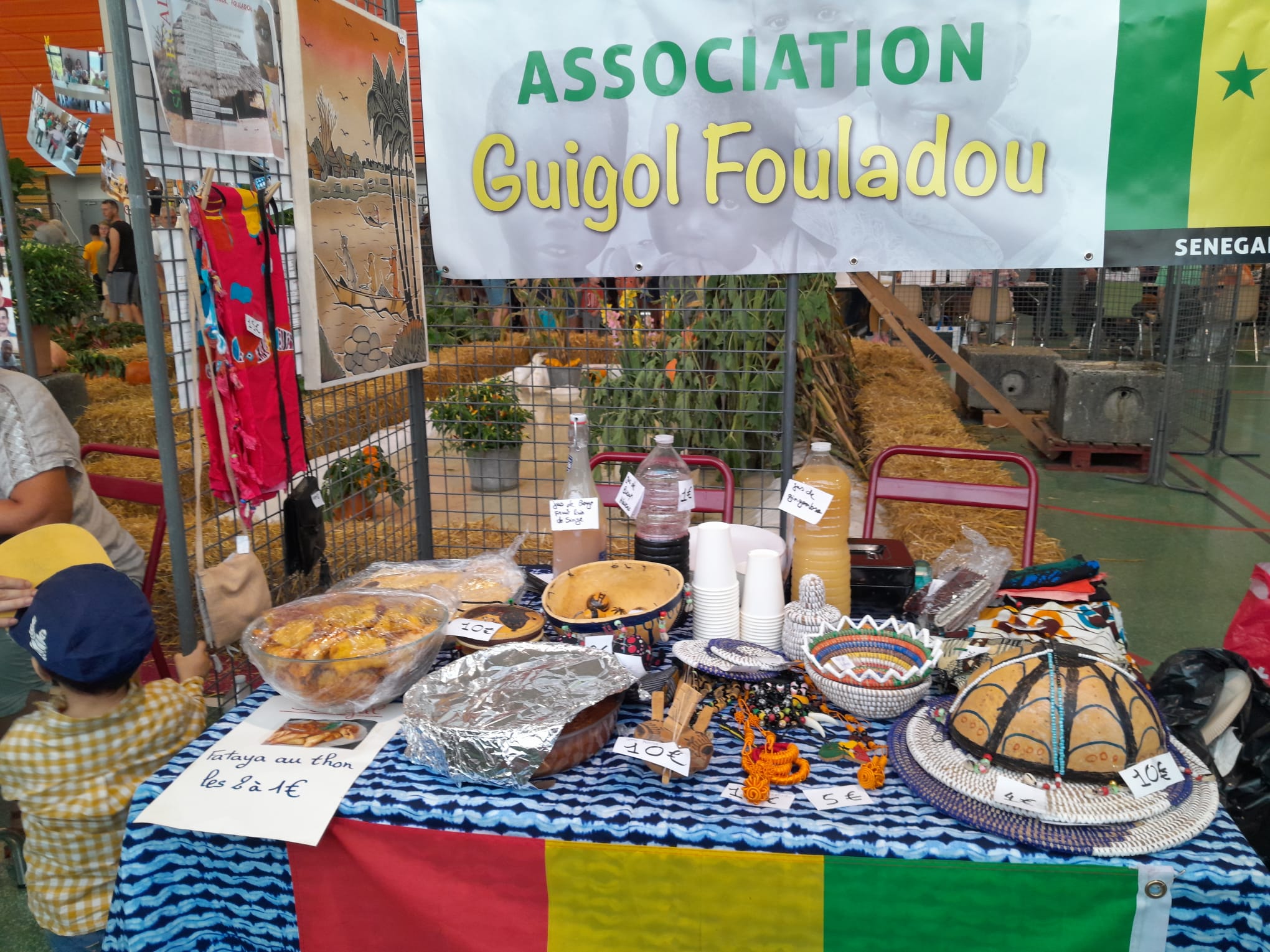 Enfants participant aux activités de l'association Guigol Fouladou